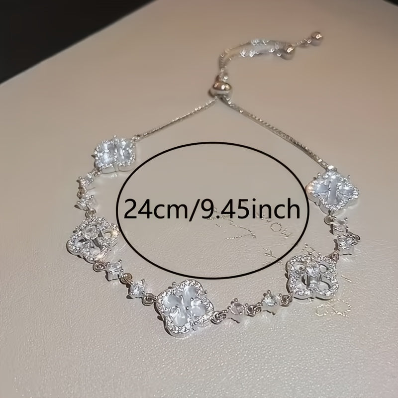 Four leaf clover bracelet