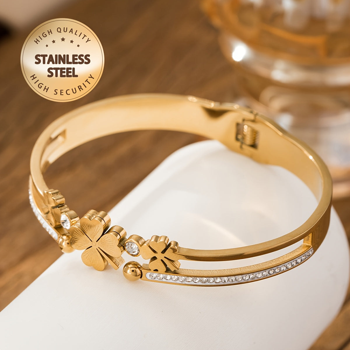 18k Leaf clover bangle